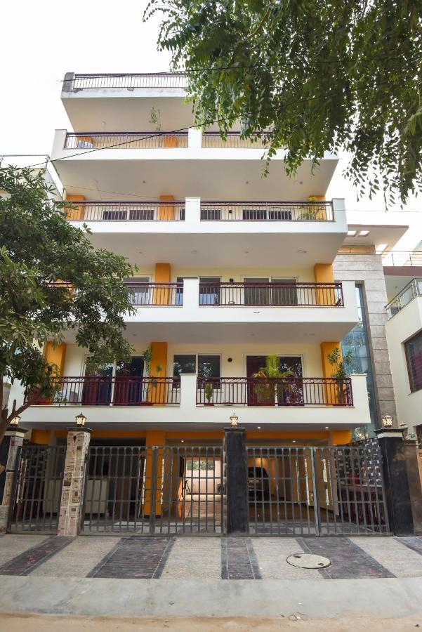 Bedchambers Serviced Apartments, Sector 38 Gurgaon Dış mekan fotoğraf